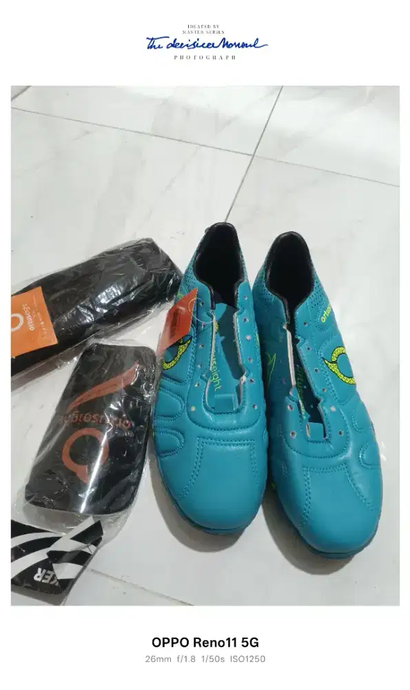 Sepatu futsal ortuseight