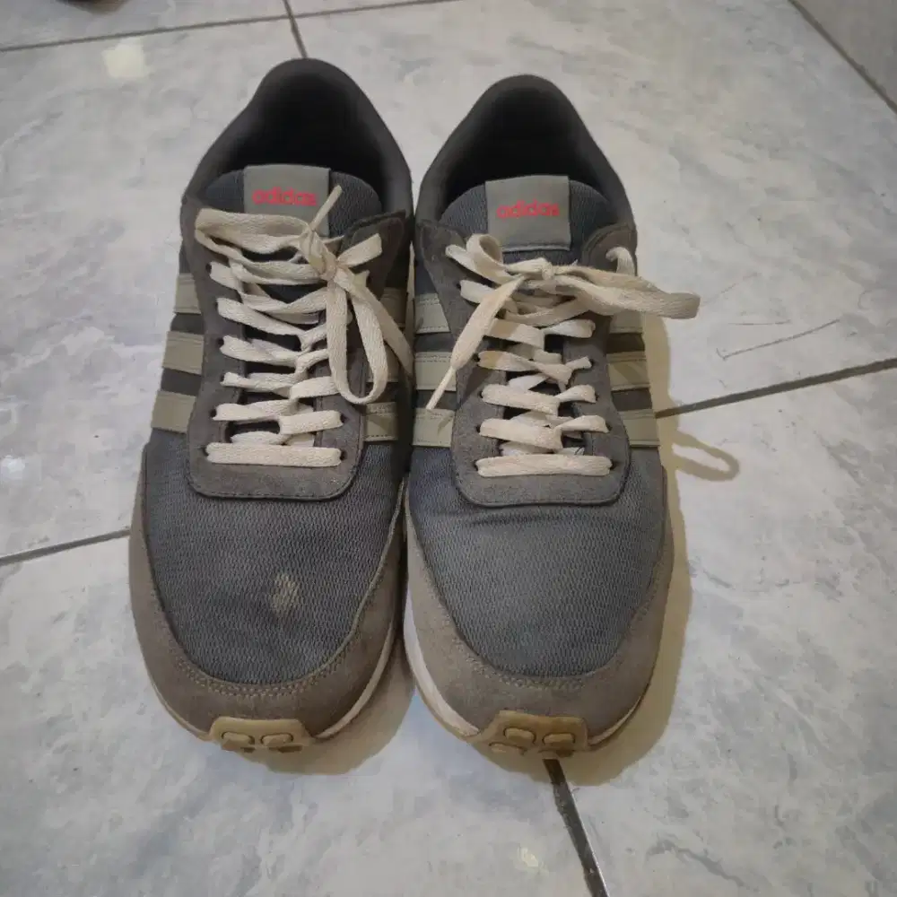 Dijual Sepatu Adidas