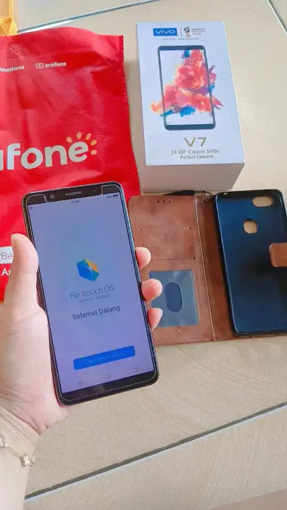 Bismillahirrahmanirrahim dijual BU CEPAT HP Vivo V7 1718 Ram 4GB/32GB