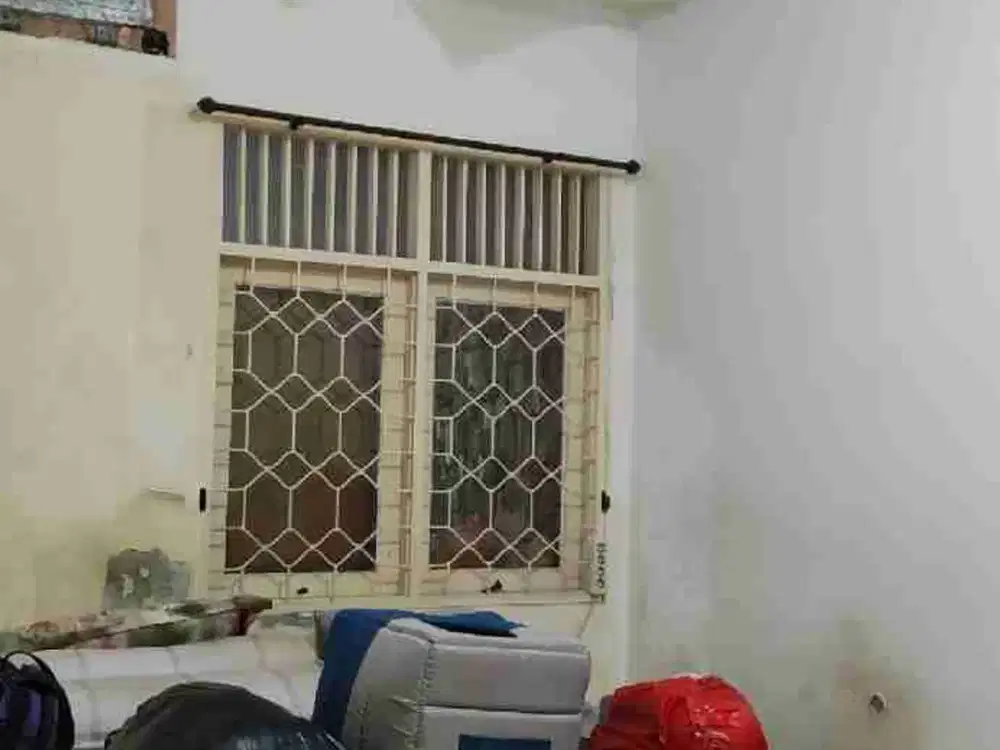 DIJUAL MURAH MASIH NEGO RUMAH 1.5 LANTAI 8 X 18 m HADAP SELATAN SHM DI CITRA 1 EXT