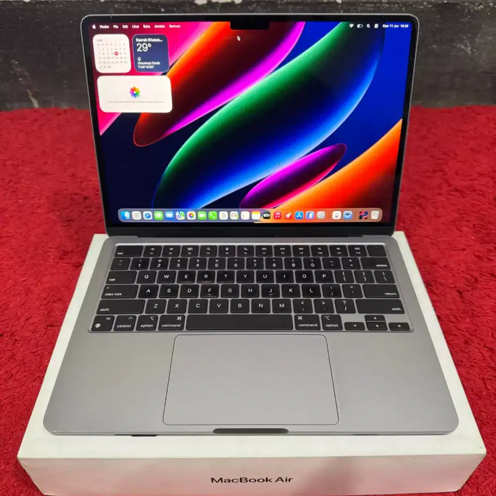 Macbook air m2 2022 13 inch ram 8gb ssd 256gb fullset bisa cod