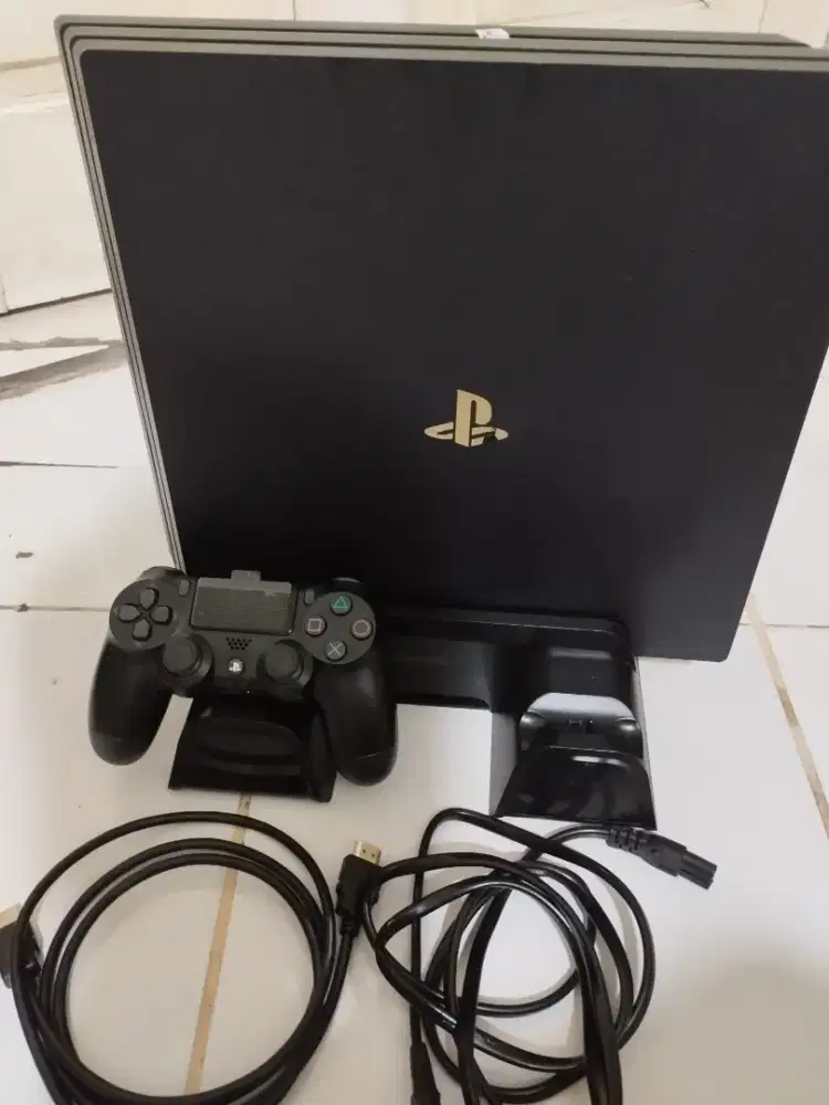 PS4 PRO 1 TB Seri 72xx