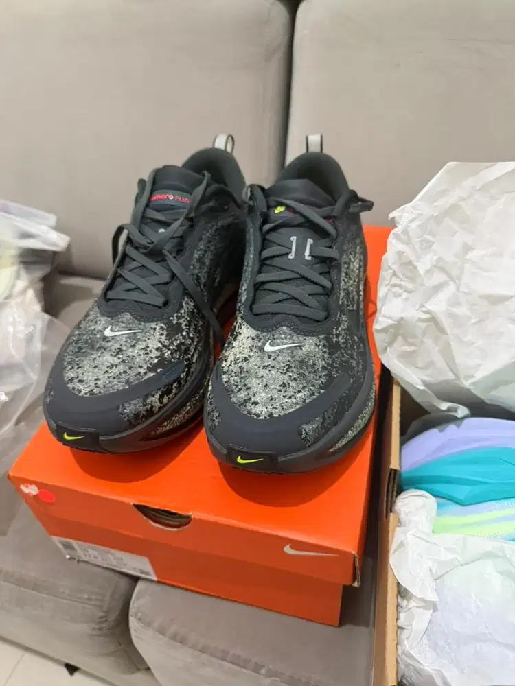 nike vomero plus