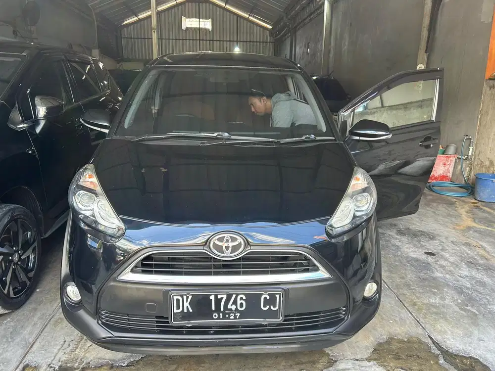 Sienta V MT 2016 // DP 5 jt