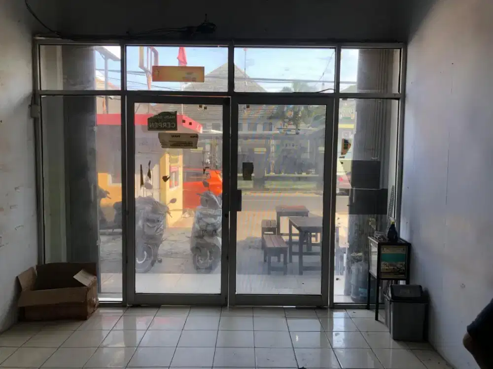 Pintu kaca aluminium toko