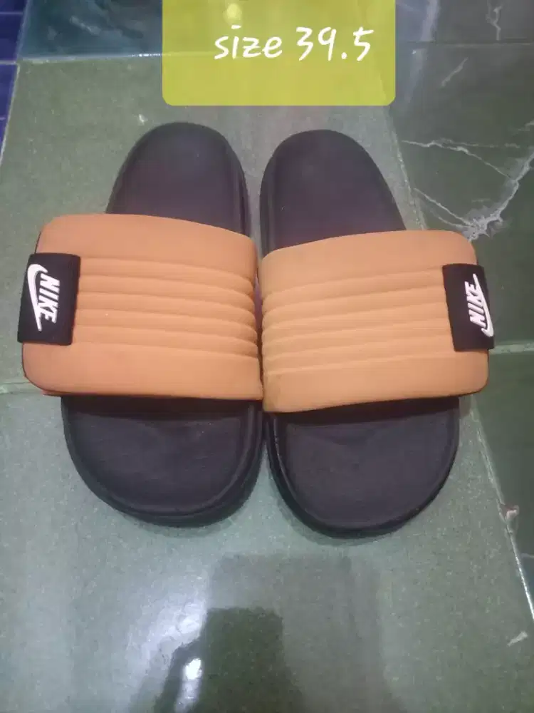 Sendal nike size 39.5