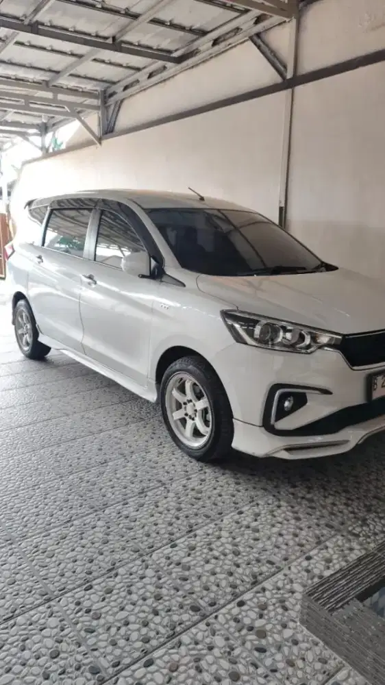 Dijual Ertiga Sport Hybrid low kilometer