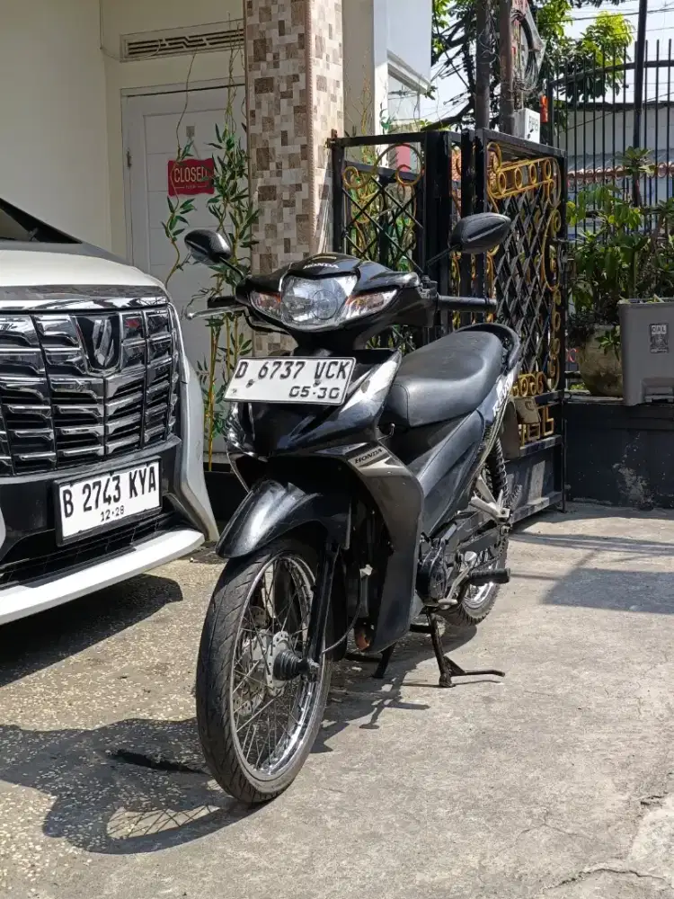 Revo absolut tahun 2010 full original/tt boleh gan cash lebih bagus