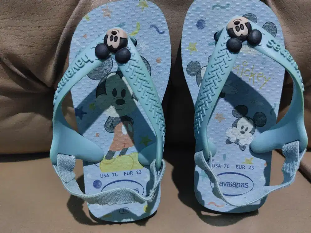 Havianas mickey mouse ukuran 23