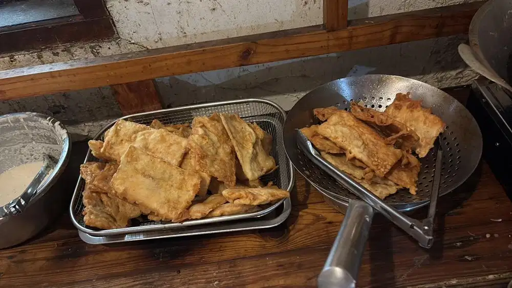Cari ibu ibu buat masak di warung soto