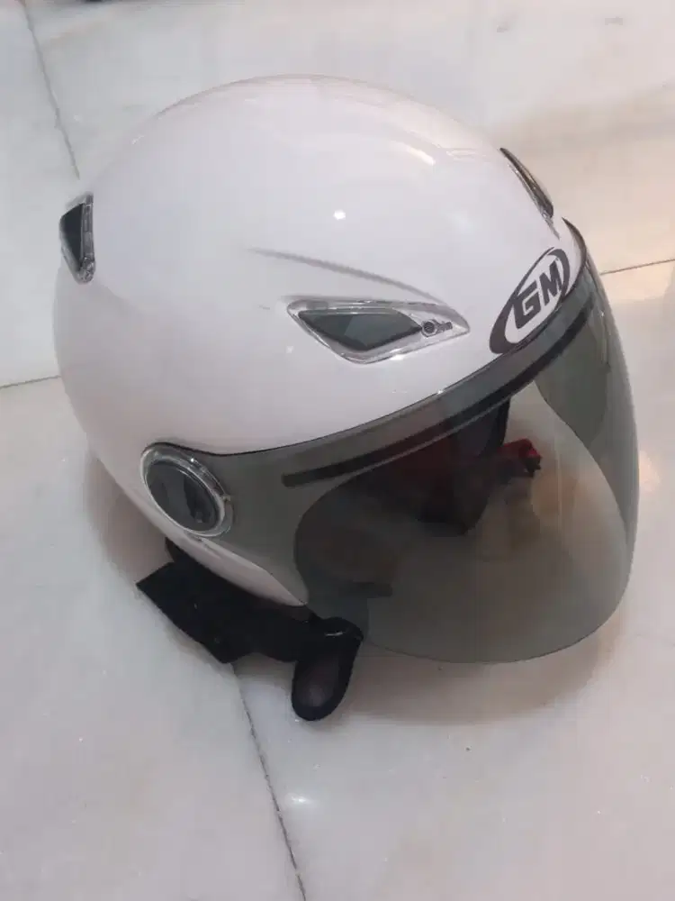Helm size M like new
