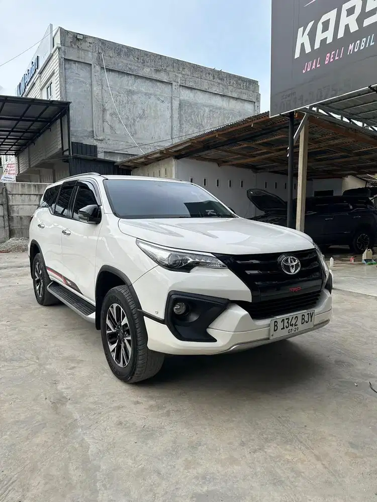 FORTUNER TRD 2'4 SOLAR METIK