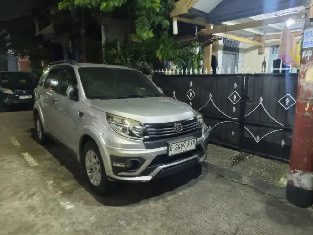 Di jual daihatsu Terios tahun 2015