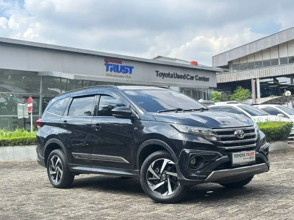 [GOOD CONDITION] TOYOTA RUSH GR MATIC 2022 ISTIMEWA