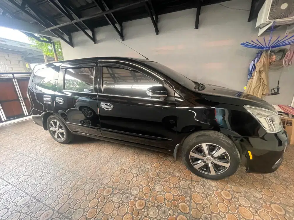 Nissan Livina xv at 2017