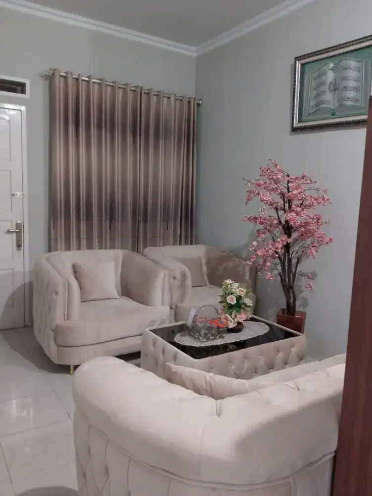 DIJUAL SATU SET KURSI SOFA TURKEY LAMBHORGINI