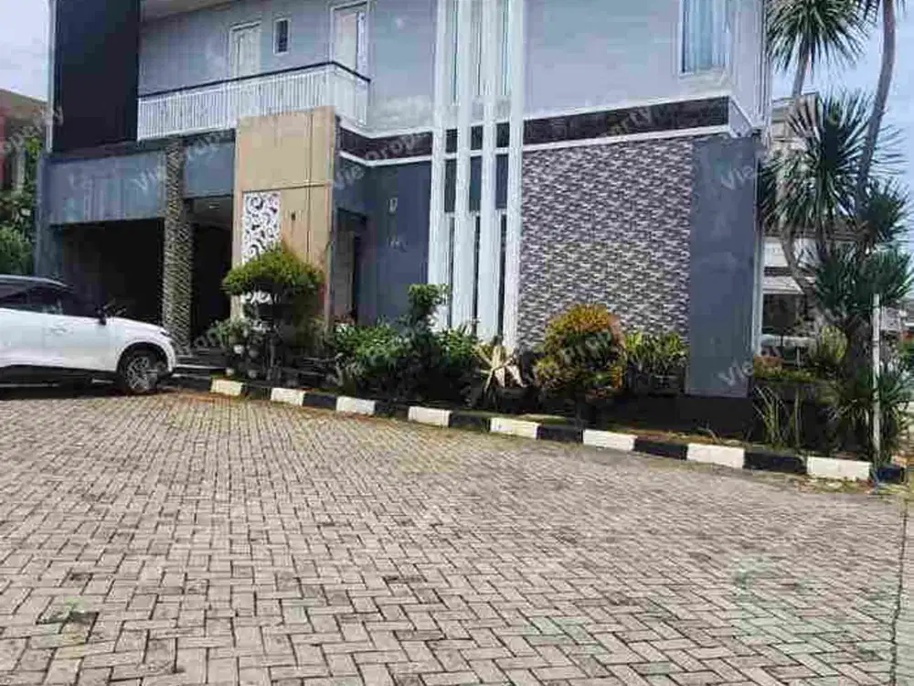 Disewakan rumah cantik full furnish the address cibubur