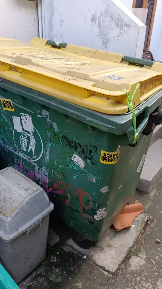 krisbow box sampah 6600 liter