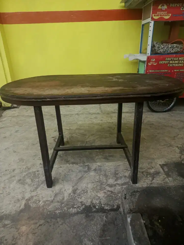 Di jual Meja bekas Catering jualan lokasi perak