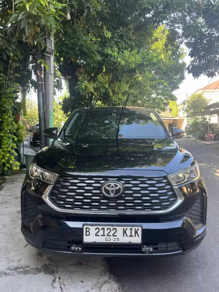 Toyota Inova Zenix 2.0 V th 2023,  hitam metalik,   automatic