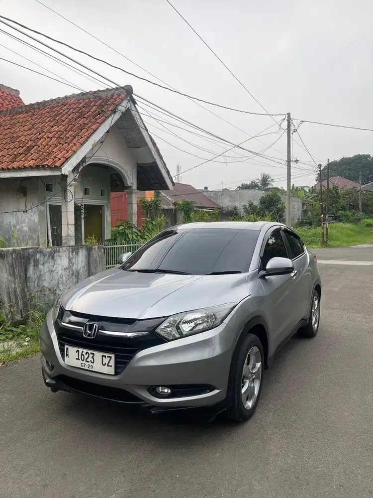 Pemakaian pribadi HR-V type E 2017 AT