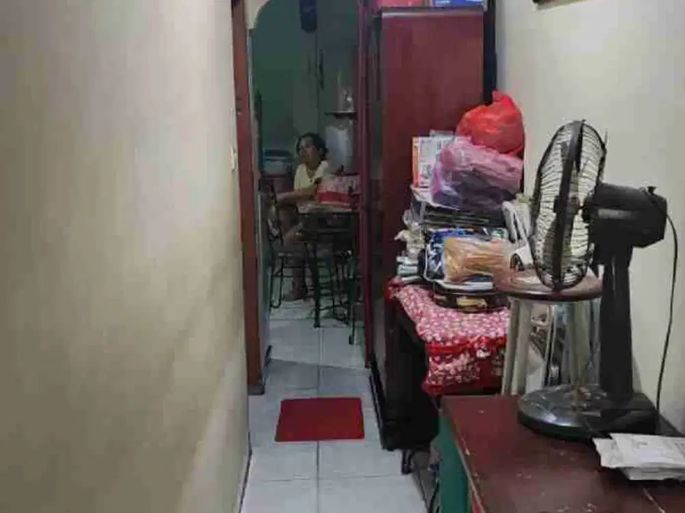DIJUAL MURAH MASIH NEGO 1.5 LANTAI KAMAR ADA 3 SIAP HUNI BEBAS BANJIR DI CITRA 1 KALIDERES