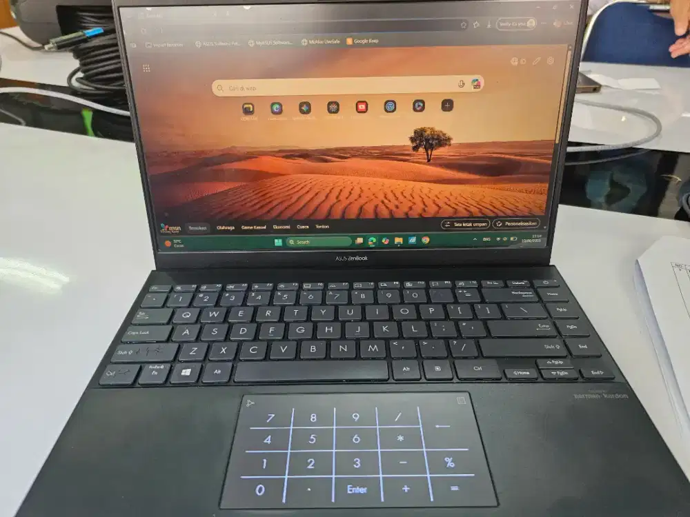 Asus Zenbook grey