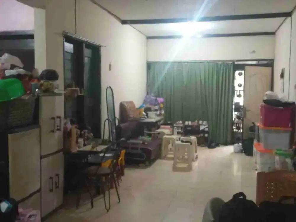 Rumah lama di pusat kota sayap Ramdan, Ancol Bandung