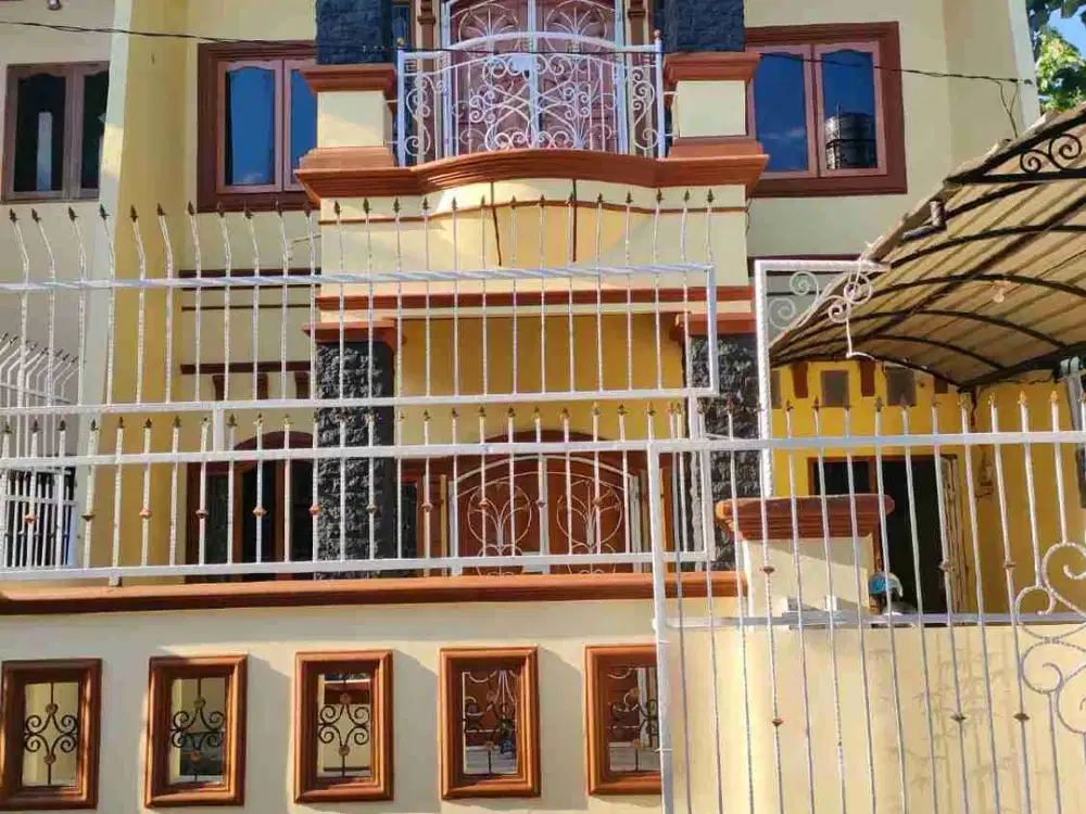 Rumah 2 lantai 8x20 dkt kampus UNM pettarani KTR DPRD kota Makassar