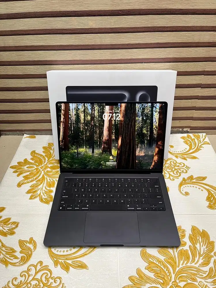 Macbook Pro 14 inch M3 Pro 18GB 512GB Second Mulus IBOX