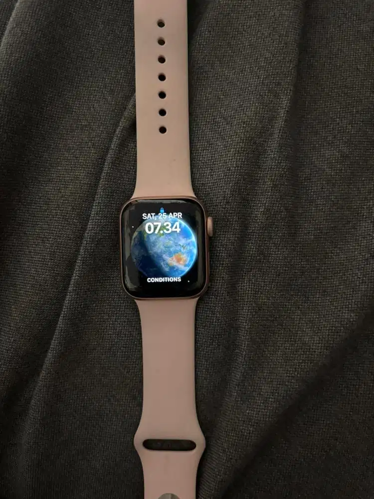 Apple watch series 6 40mm pink sand