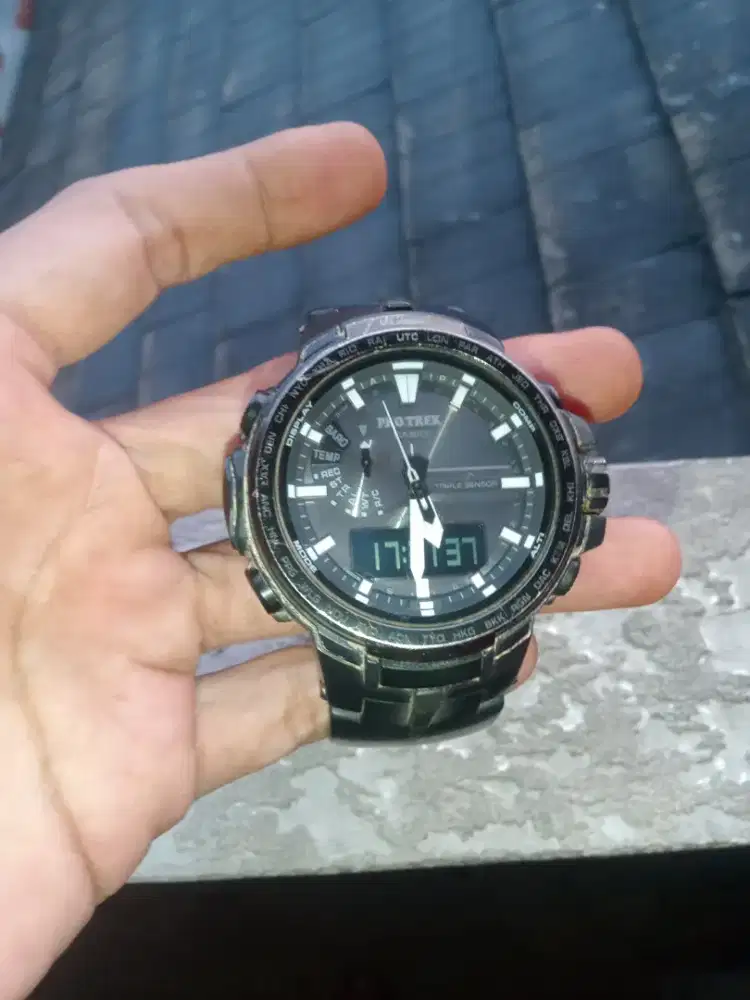 Jam tanga Casio Protrek