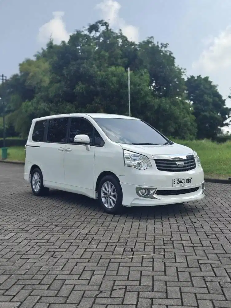 JUAL CPT! TOYOTA NAV1 2.0 V Limited Luxury 2013, MULUS, MURMER!