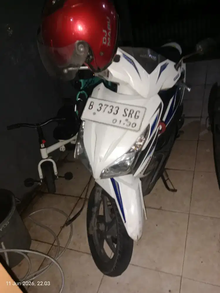 Vario Agnes 2014 Putih