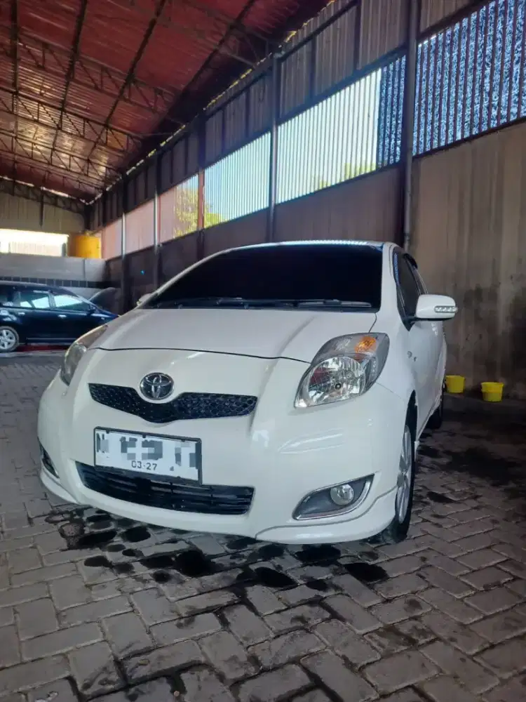 Dijual Toyota Yaris 2012 Bensin E Manual Milik Pribadi