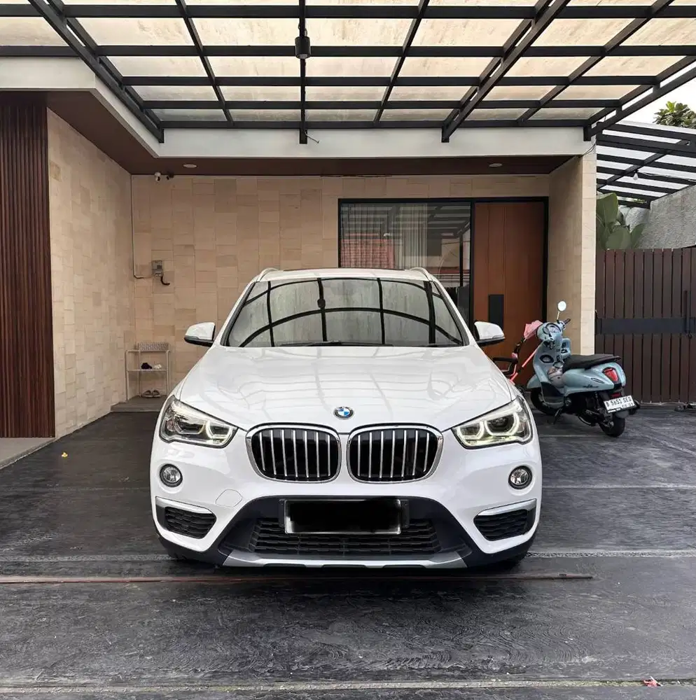 BMW X1 sDrive18i xLine (F48) 2017