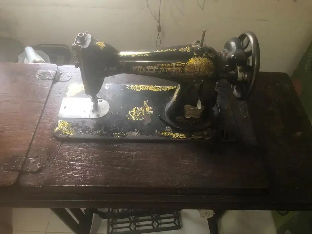 Mesin jahit manual butterfly