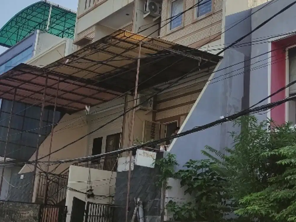 Rumah Muara Karang   3, 5  Lantai , Furnish Dan Rapih Harga Nego