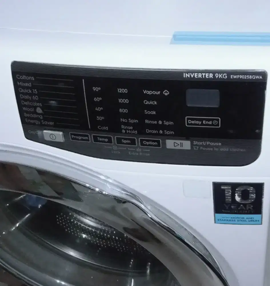 Jual Bu Mesin cuci frontloading Electrolux 9kg,model baru(8bln pke)