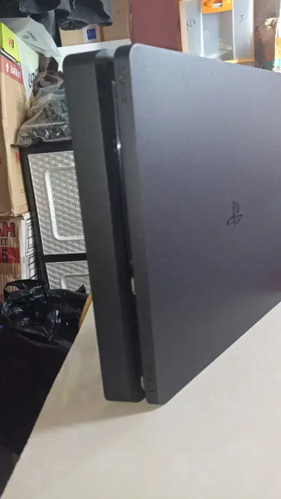 Ps 4 slim 1tb sony PlayStation