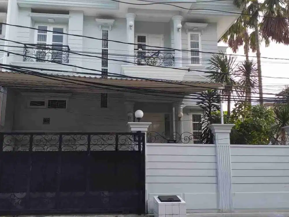RUMAH DISEWA, SIAP HUNI, MEWAH, COCOK UNTUK KLINIK, KANTOR, DI PINGGIR JALAN, AKSES JALAN BESAR, DUREN TIGA - KALIBATA UTARA, JAKSEL