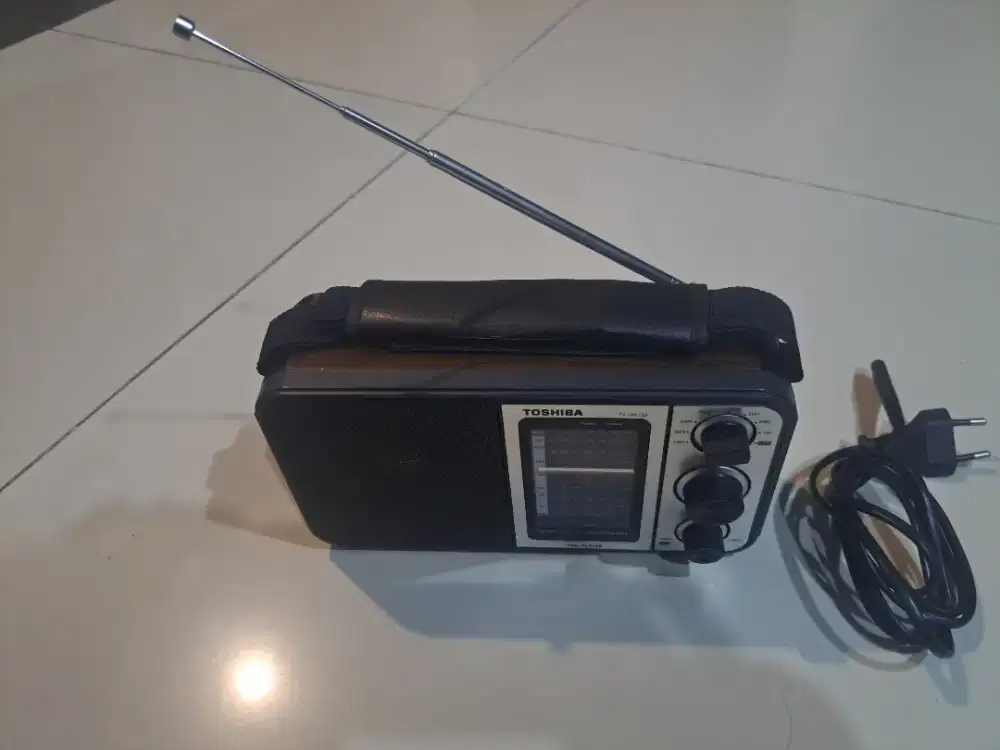 Radio Toshiba TY-HRU30