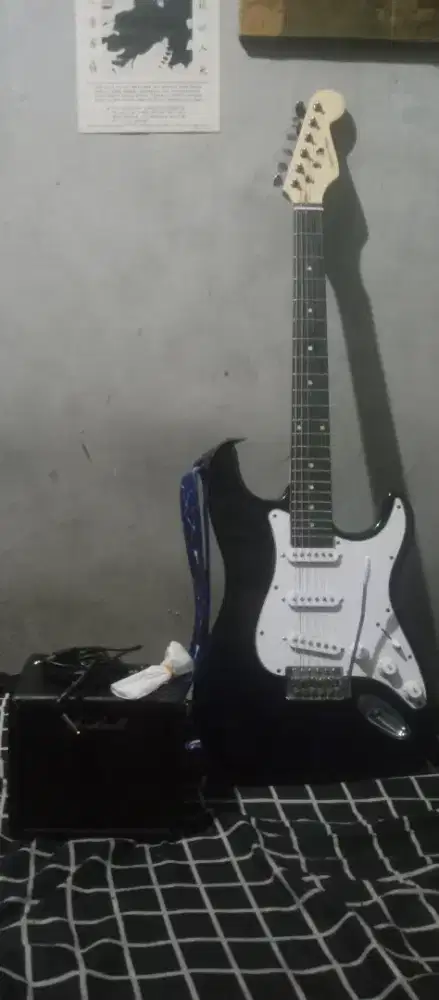 Gitar Elektrik Merk Benston