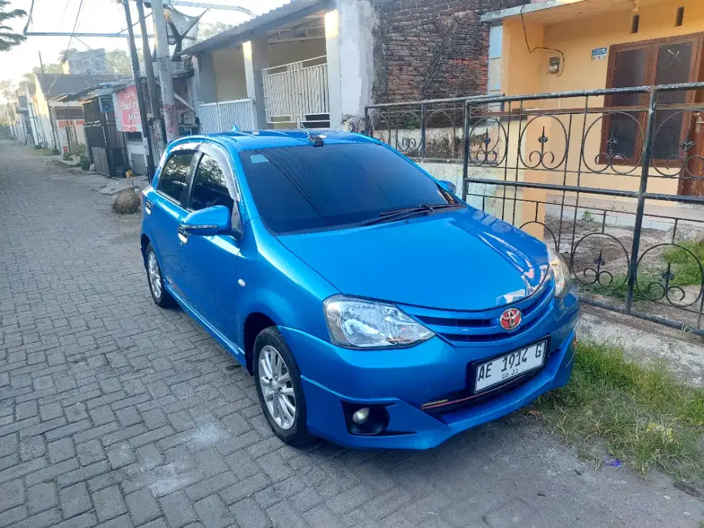 Etios valco G 2013
