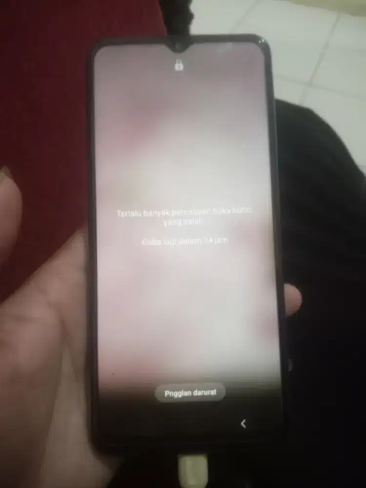 Samsung M12 ram 4 GB  lupa pola