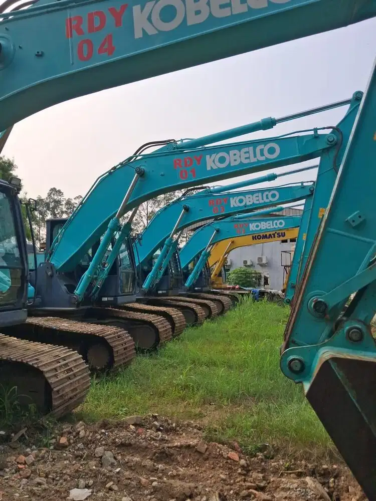 Excavator kobelco sk200-10 like new