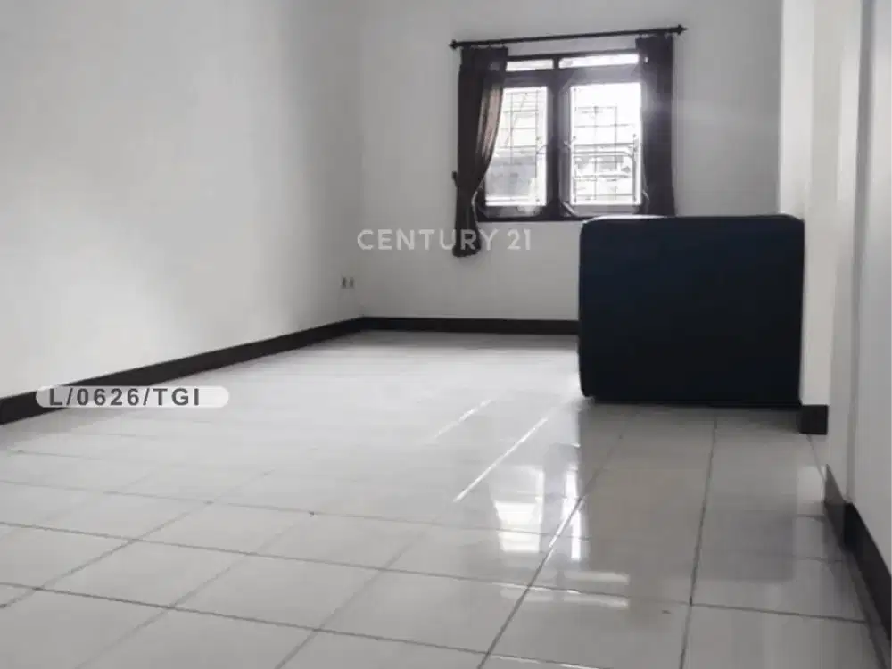 Rumah Siap Huni Cocok Untuk Keluarga Di Taman Holis Indah Bandung