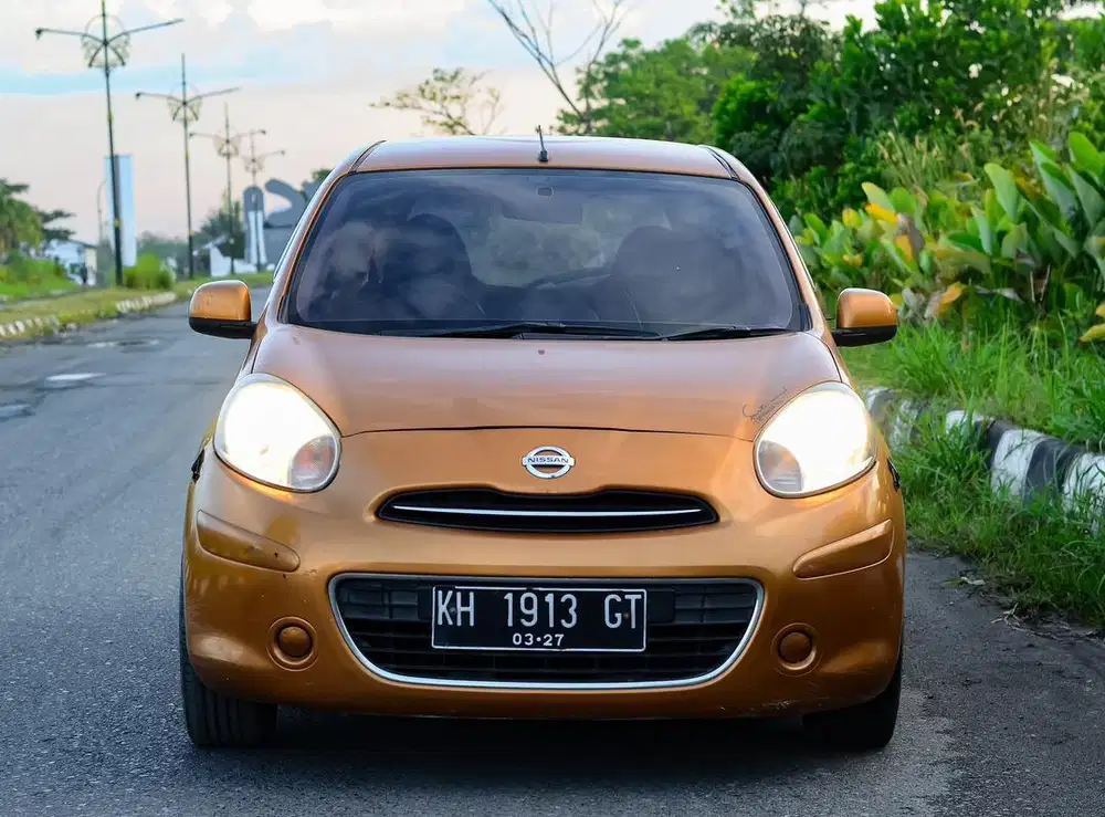 Nissan March metik