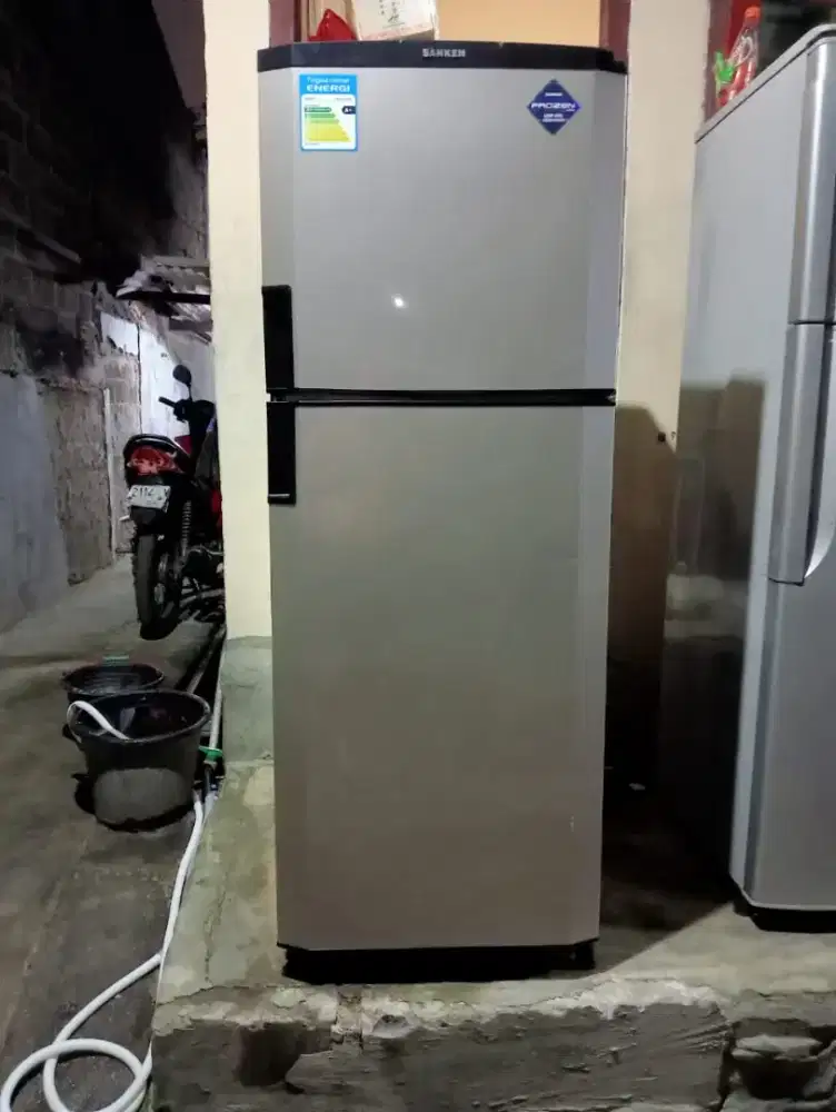 Kulkas Sanken 2 pintu