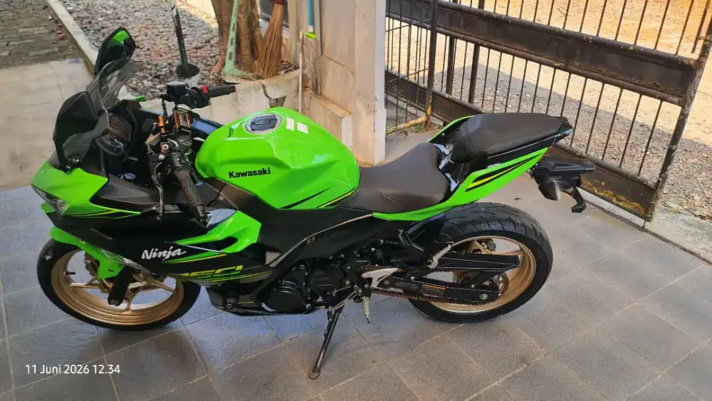 DIJUAL NINJA 250 KRT KEYLESS 2019 ABS